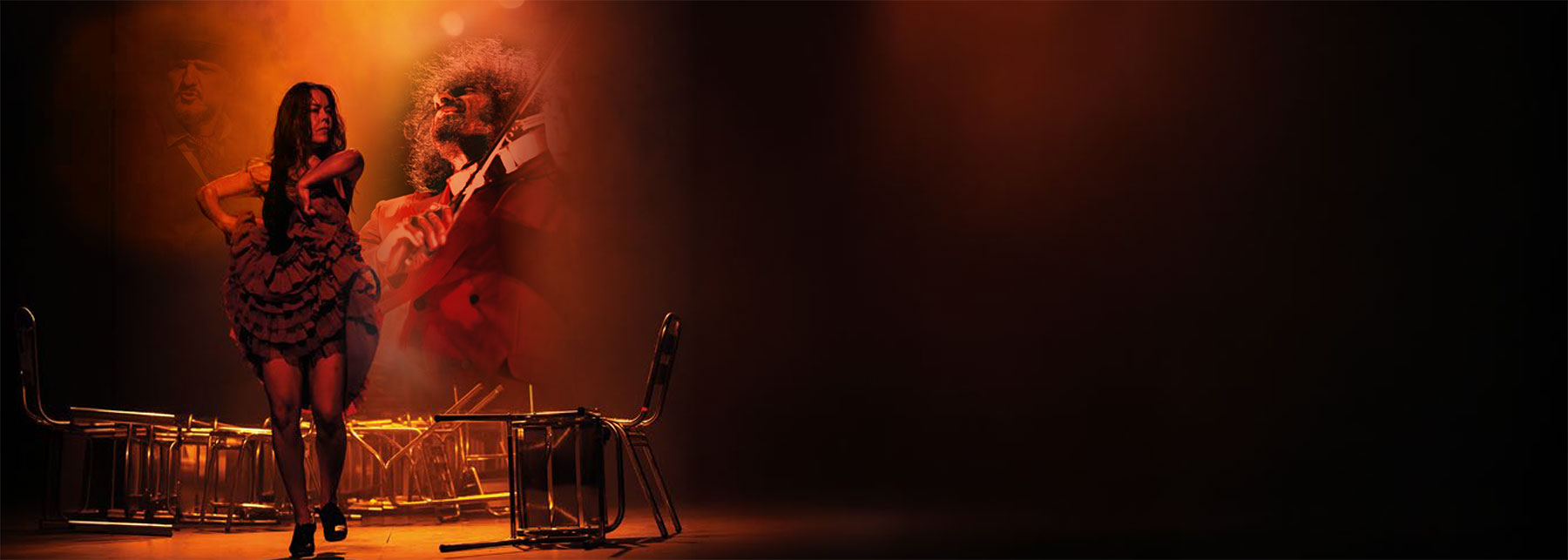Banner mira teatro