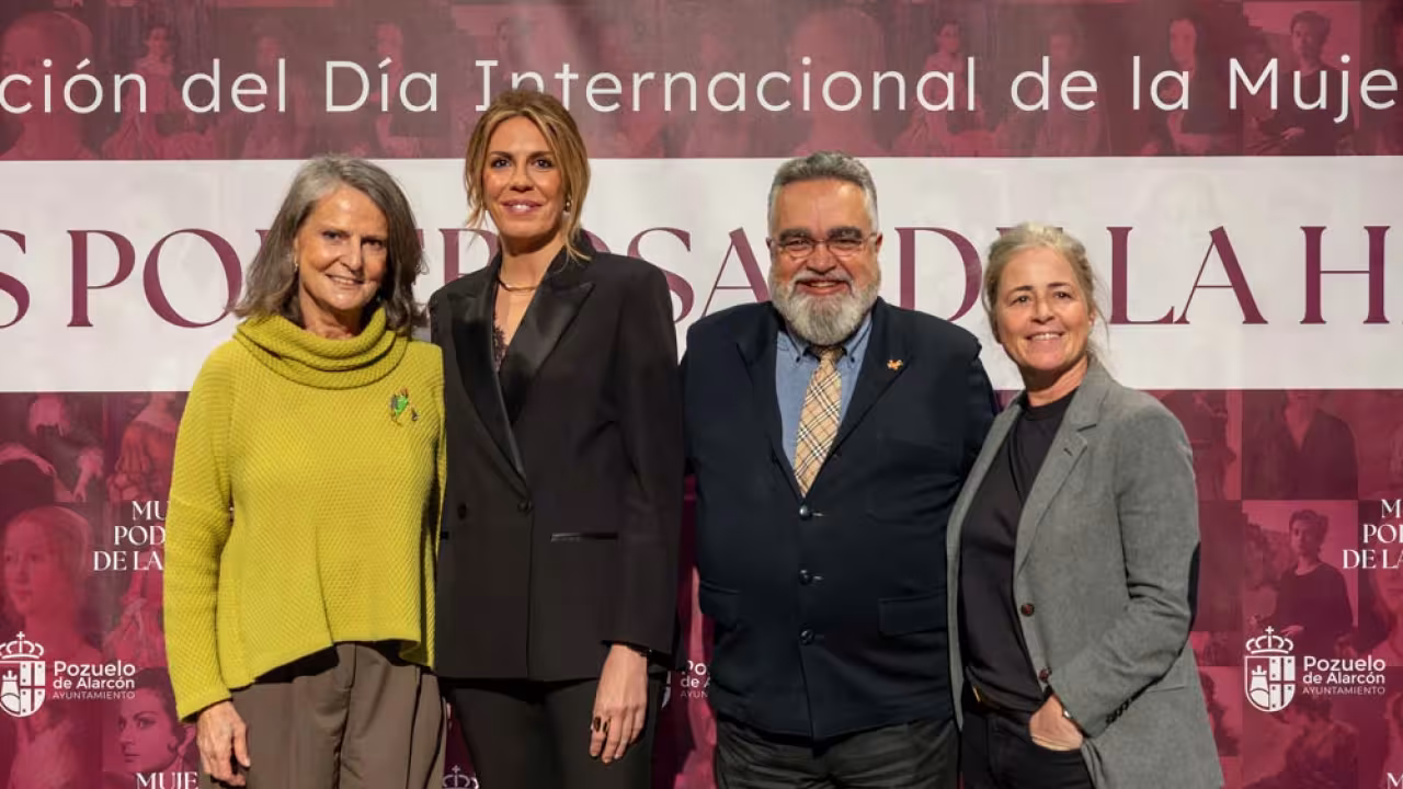 Coloquio Mujeres poderosas